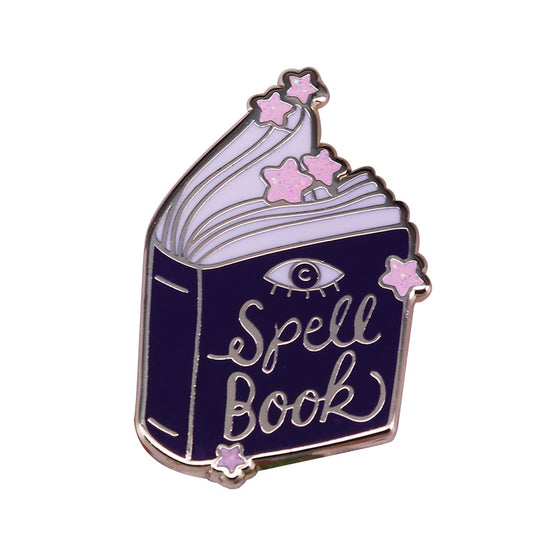 Spell Book Pin 🧙🏼📓