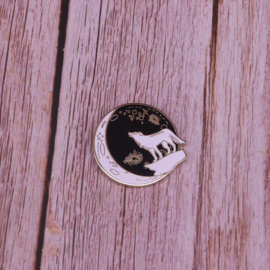 Wolf and Moon Pin 🌜🐺